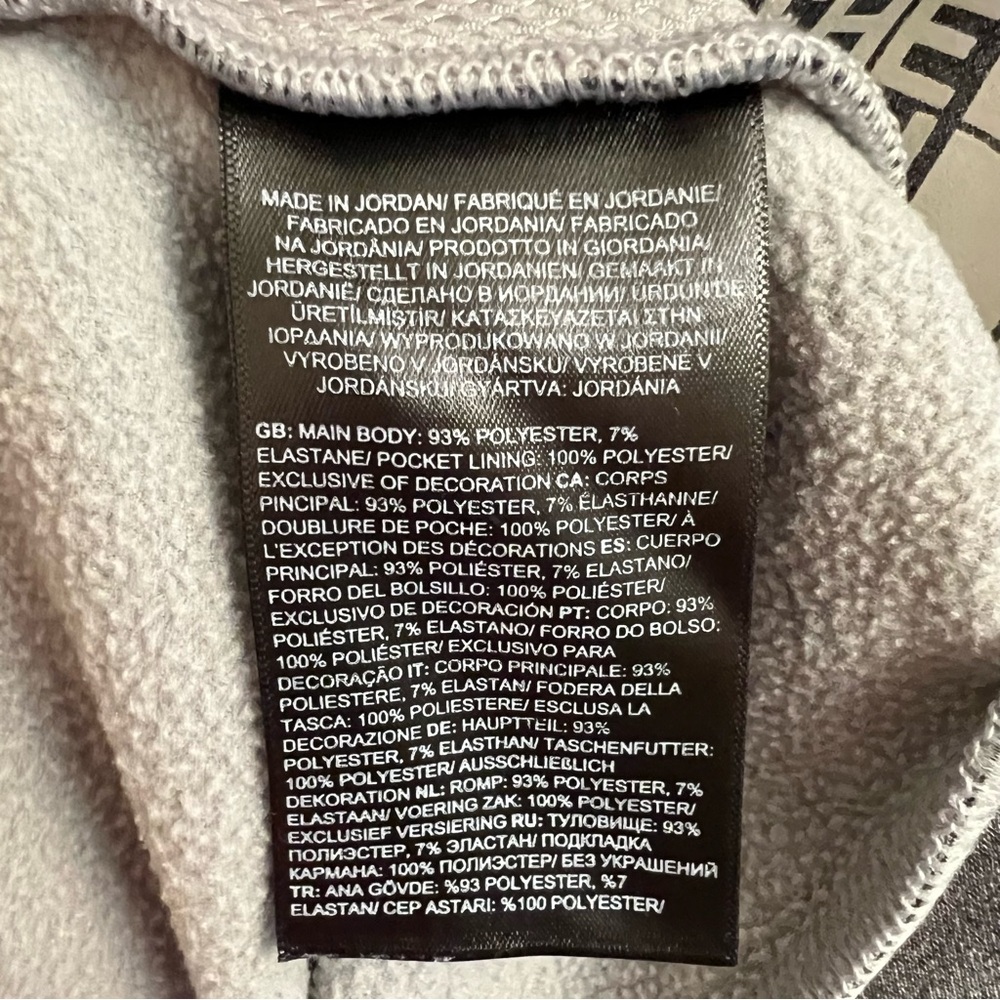 The North Face Horizon Zip Up Hoodie
Gray Size XXL - Picture 8 of 10